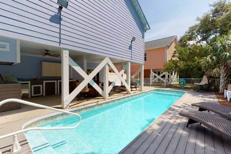 Private pool and outdoor kitchen